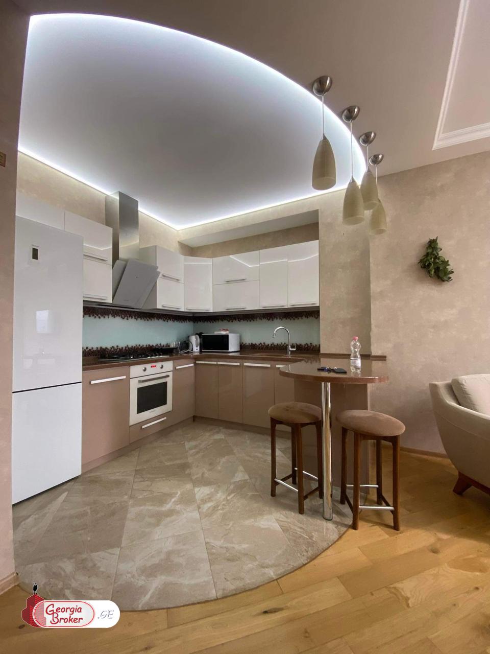 იყიდება ახალი გარემონტებული 2 ოთახიანი ბინა